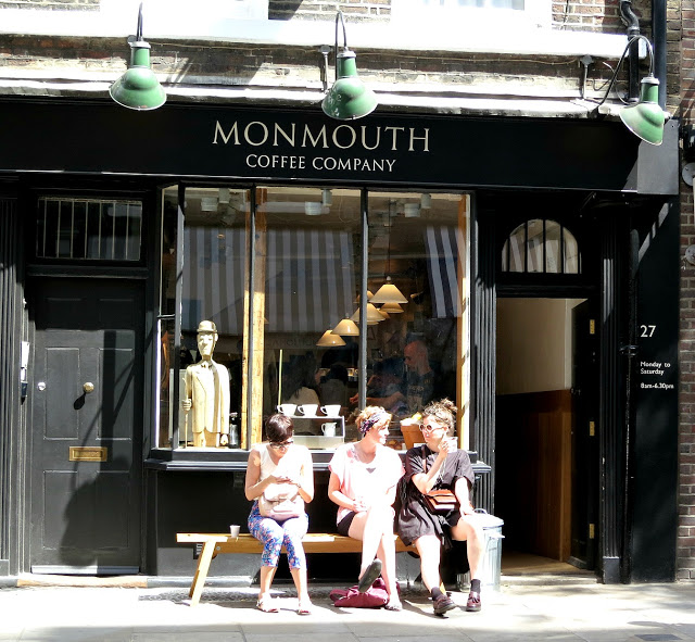 בית הקפה MONMOUTH בקובנט גארדן שבלונדון (צילום ציפי ליון)